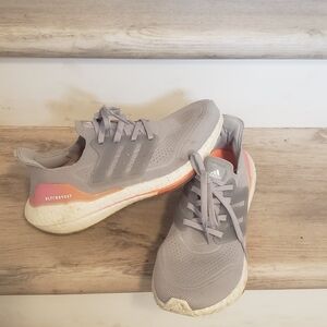 Adidas Ultraboost 21 FY0416 White Low Running Shoes Sneakers Womens US Size 7.5